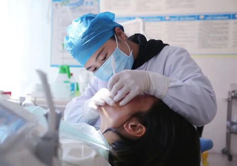 中山三醫(yī)院種植牙多少錢